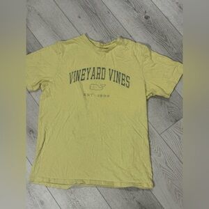 Vineyard vines, men’s short sleeve T-shirt, size medium